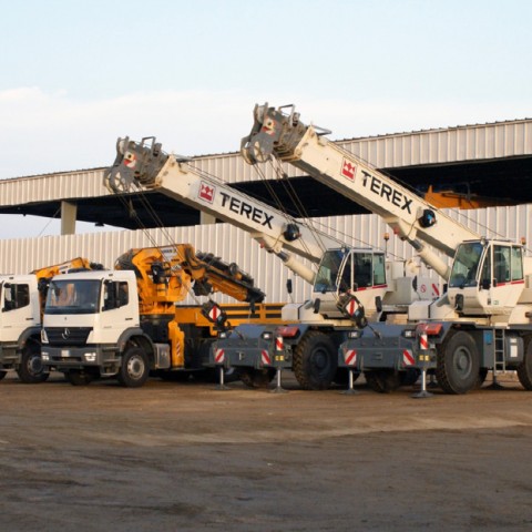 Mobile Cranes